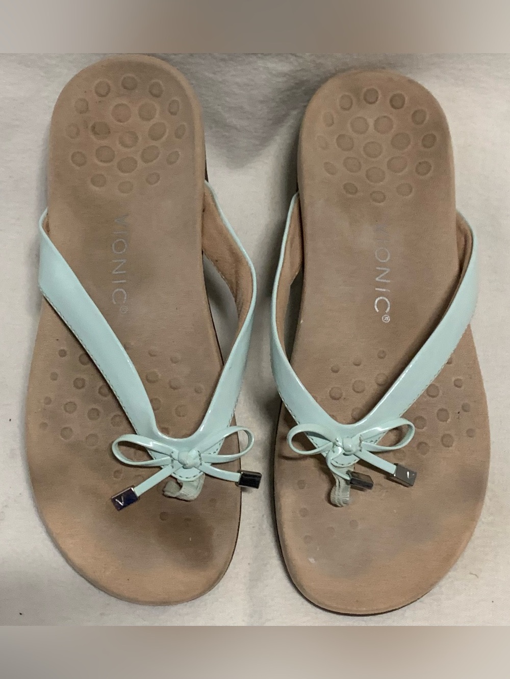 Vionic Womens Sz 11 BELLA Orthotic Toe Post Sandal Mint Patent Straps Bow